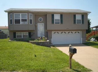 1290 Apple Hollow Dr, Arnold, MO 63010