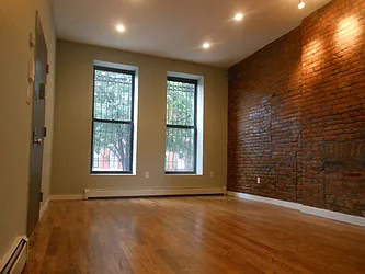 Rented by DYNAMIC REALTY OF NEW YORK CORP