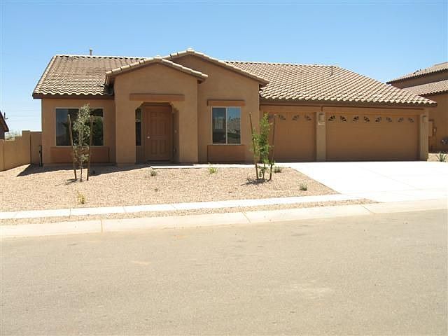1st image of 941 W Calle Barbitas
