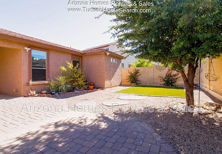 732 W Camino Tunera — Photo 2