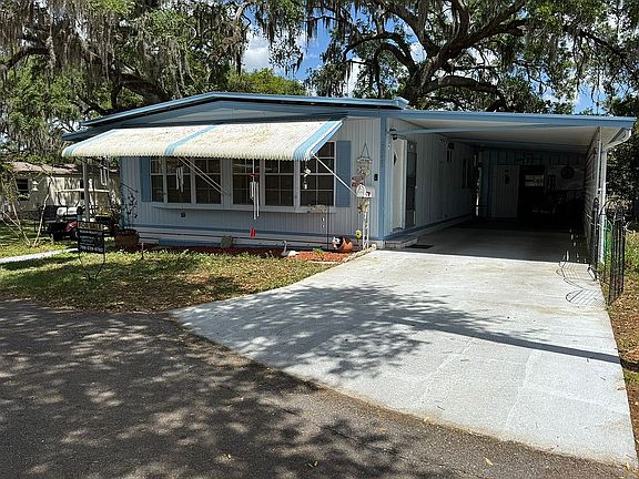 2nd image of 4828 Lakeside Dr