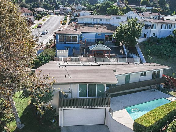 3rd image of 3901 Don Felipe Dr