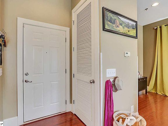 2nd image of 301 Augusta St #204