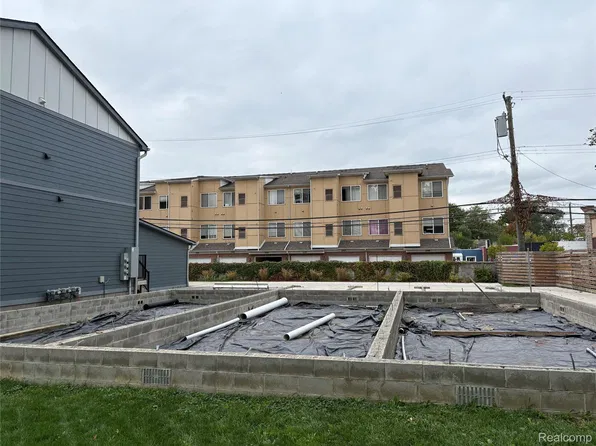3331 McDowell St, Ferndale, MI 48220