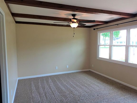 2nd image of 706 Richardson Dr