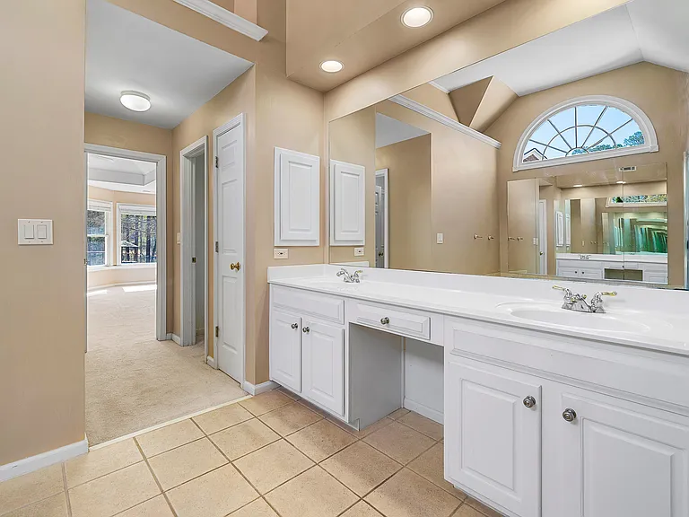 130 Candler Ct — Photo 33