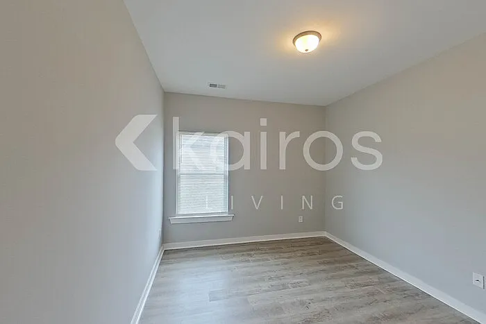 520 White Oak Cir — Photo 12