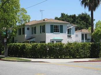 1st image of 518 N Everett St