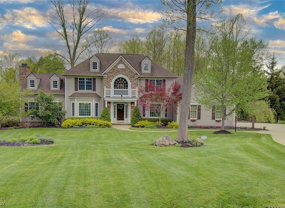 8160 Wembley Ct, Chagrin Falls, OH 44023 Zillow