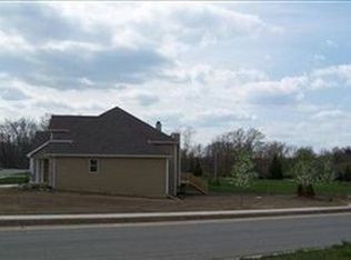 1370 Dune Meadows Dr, Porter, IN 46304