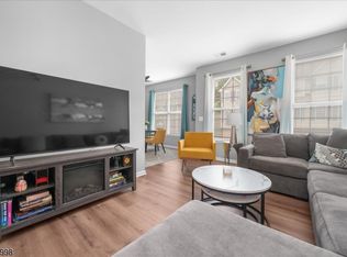 138 Conover Ter, Lebanon, NJ 08833