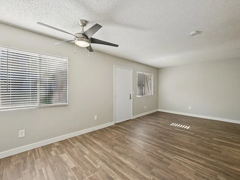 Stillwater Apartments — Photo 24