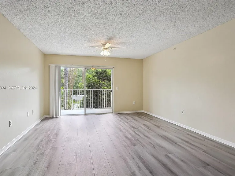 5051 Wiles Rd #201 — Photo 5