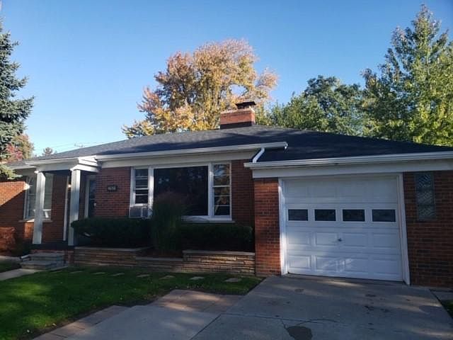 1st image of 21621 Benjamin St