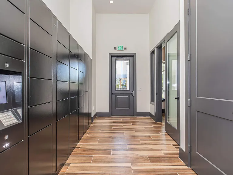 1720 at Harvey — Photo 19