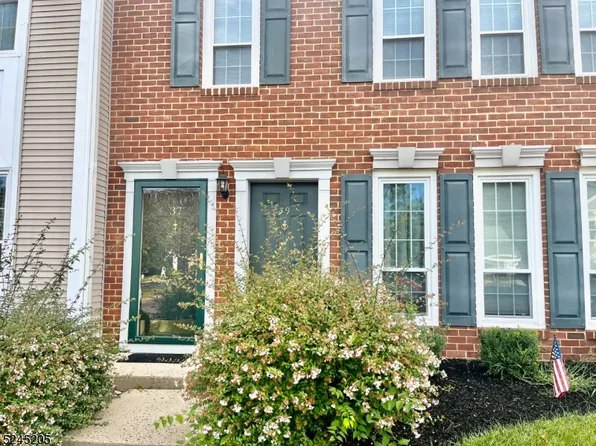 39 Gregory Ln, Franklin Twp., NJ 08823