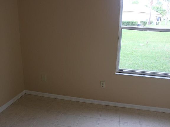 4th image of 772 Pine Island Dr