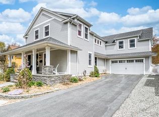 51 Grove St, Hopkinton, MA 01748
