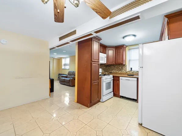 114 Terrace Place image 8 of 28