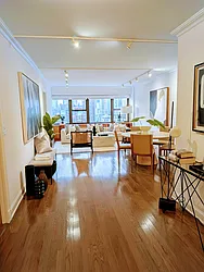 160 East 38th Street