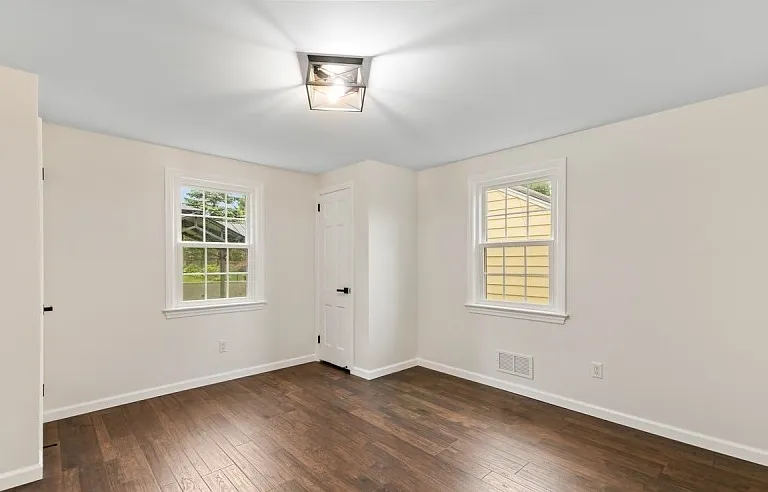 30 Meisel Ave — Photo 5