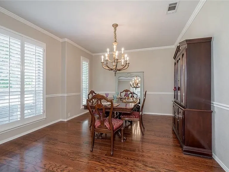 2374 Aspermount Dr — Photo 5