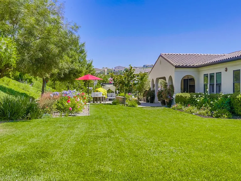 16961 Crescent Creek Dr — Photo 55