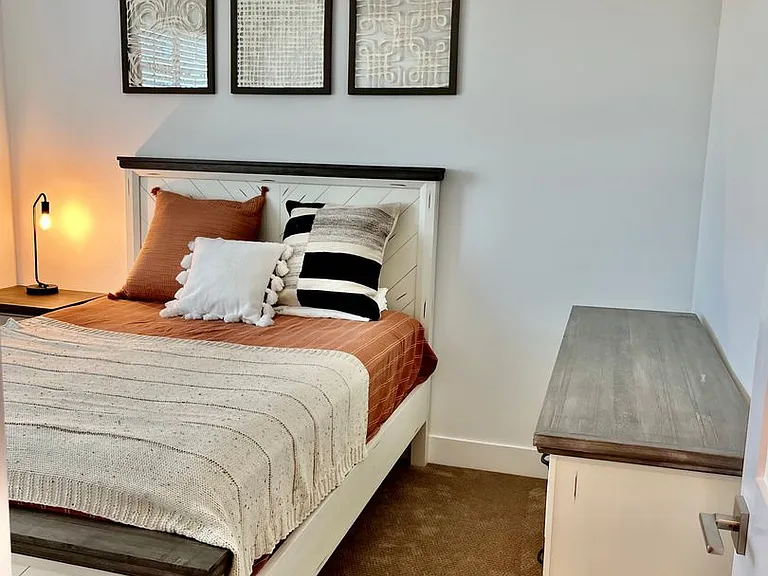 Emerald Ridge Apartments — Photo 4