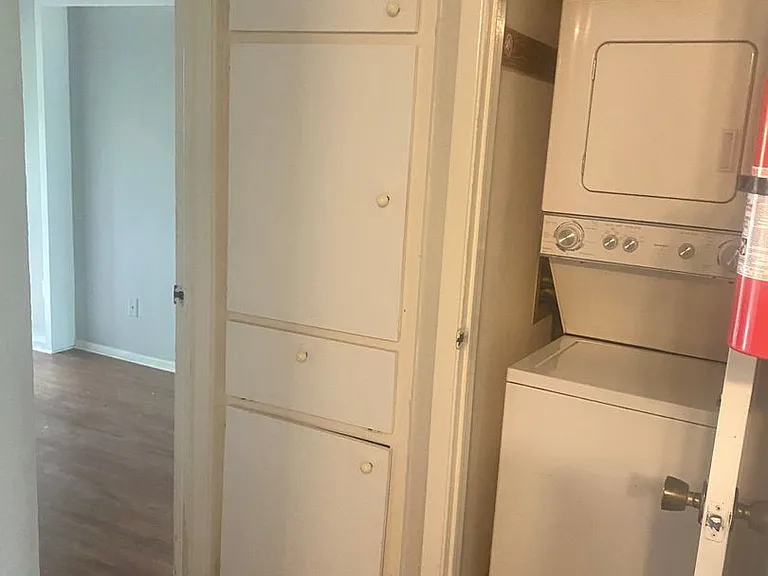 612 Park Pl #303 — Photo 12