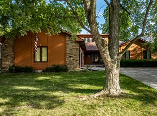 7802 Tanager Ln, Indianapolis, IN 46256