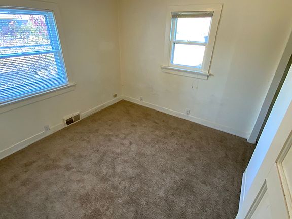 5th image of 8019 44th St W