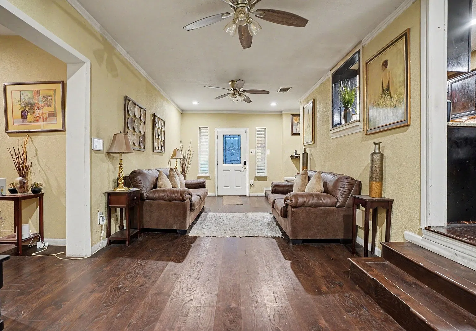 3 bed, 1900 sqft, $2,100 — Photo 3