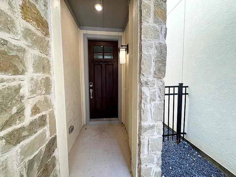 8103 Emsworth Dr — Photo 2