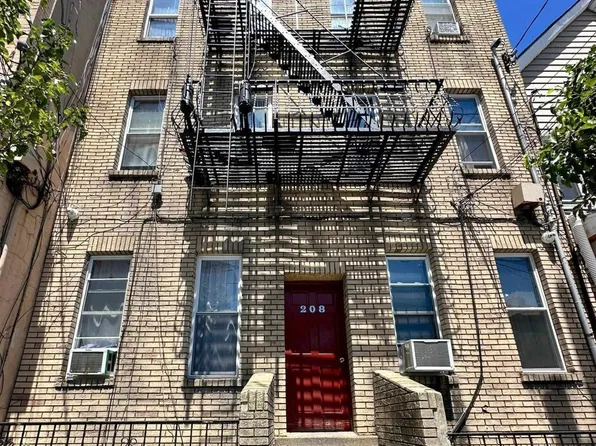208 38th Street image 1 of 20