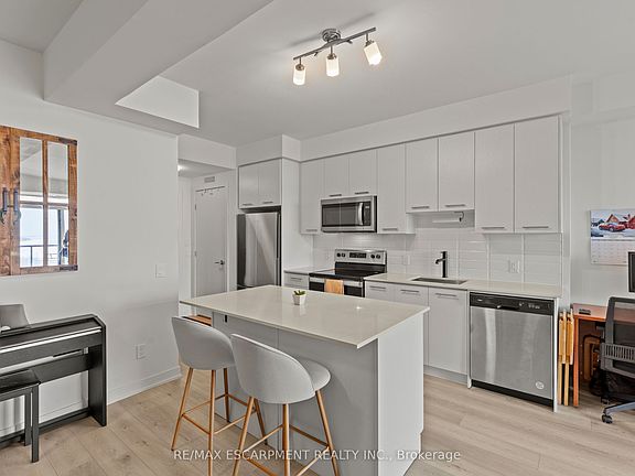 5th image of 385 Winston Rd #1110