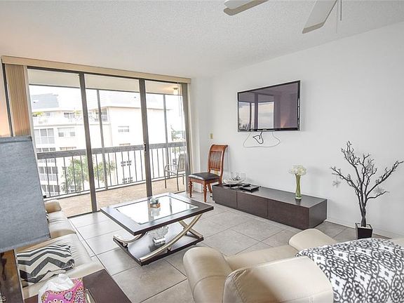 2nd image of 693 Seaview Ct #A-507