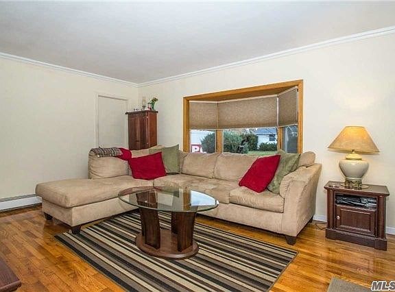 3rd image of 574 N Suffolk Ave