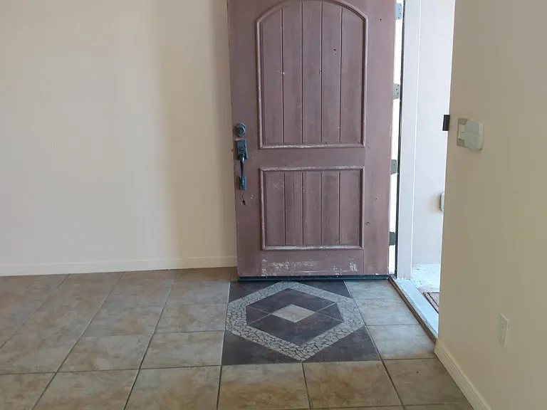 5936 Sandia Ct — Photo 2