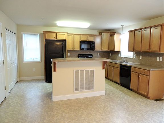 5th image of 1296 Overlook Rd