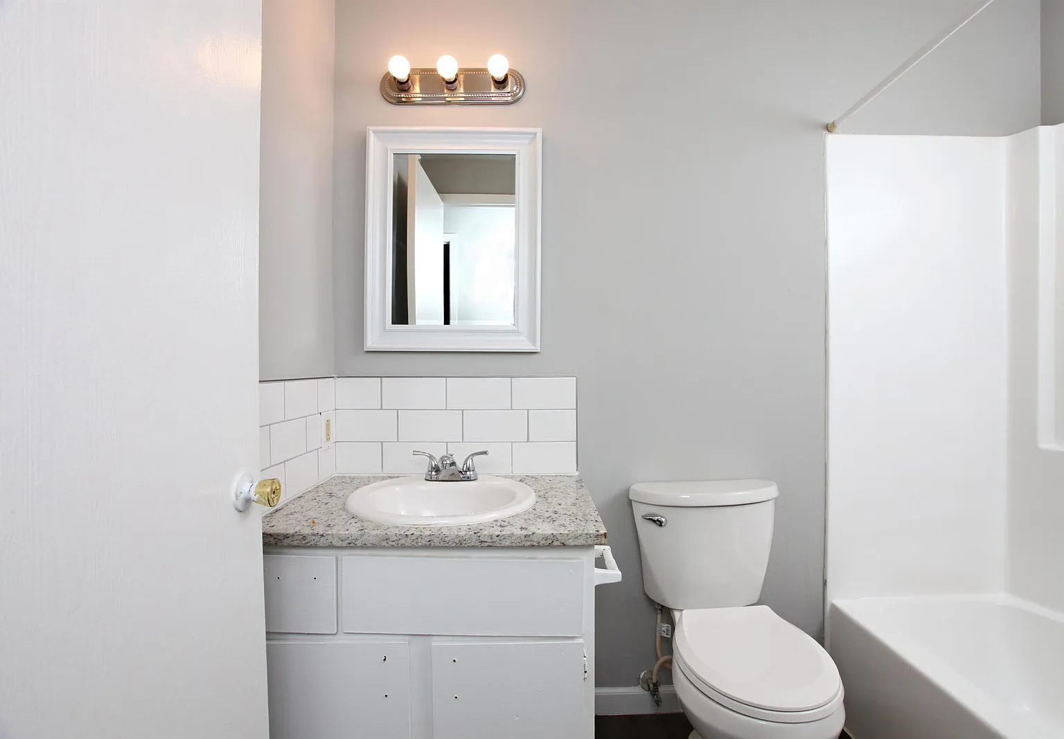 Towers Apartments — Photo 3