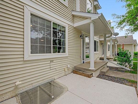 4th image of 9405 Greenspire Dr Unit 22