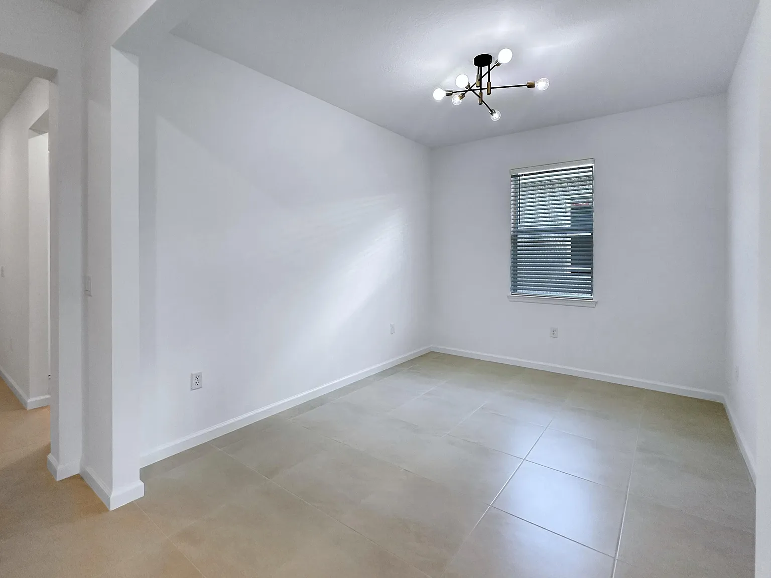 3 bed, 3.0 bath, 2239 sqft, $4,000 — Photo 4