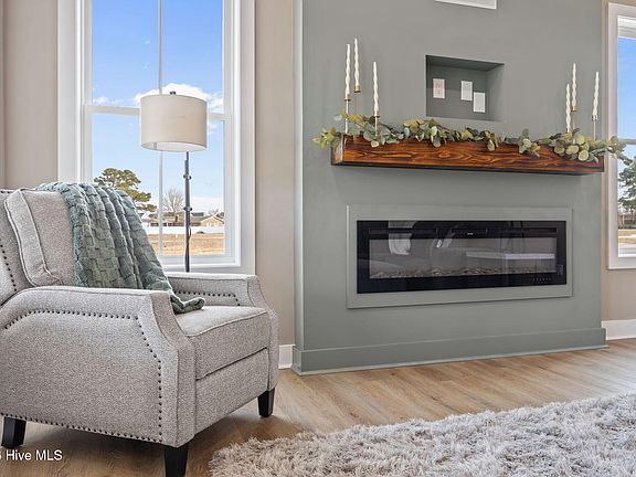 5th image of 3500 Alberta Way