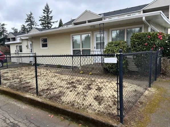 2216 E 18th St, Vancouver, WA 98661