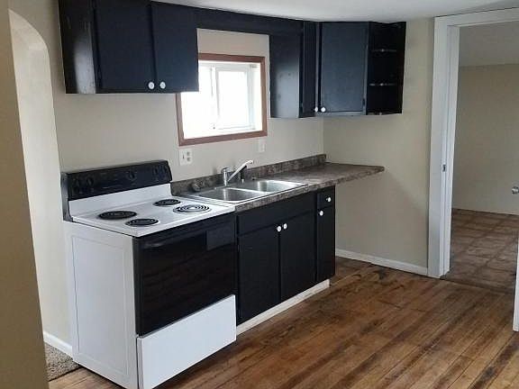 3rd image of 15 SW 2nd Ave