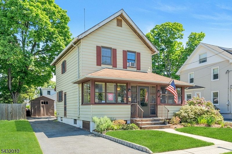 1st image of 52 Terrace Ave