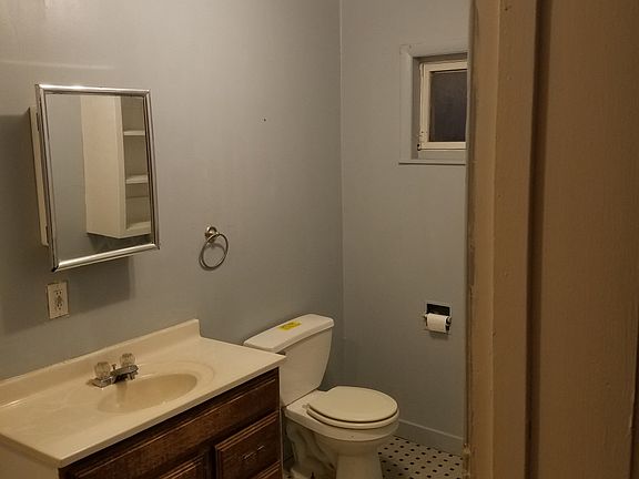 5th image of 101 Market St APT 4