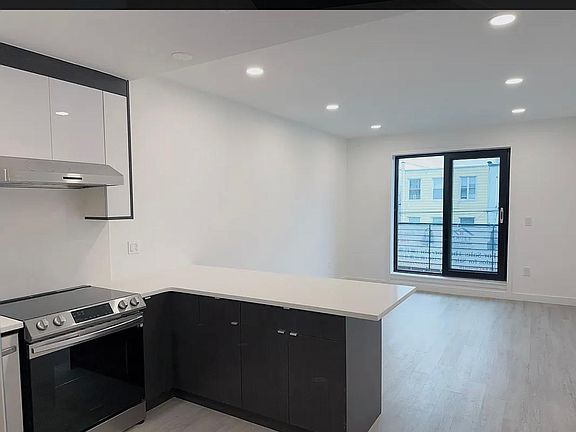 4th image of 1238 63rd St #D422