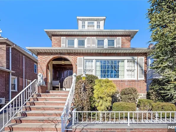 429 Oakdene Ave, Cliffside Park, NJ 07010