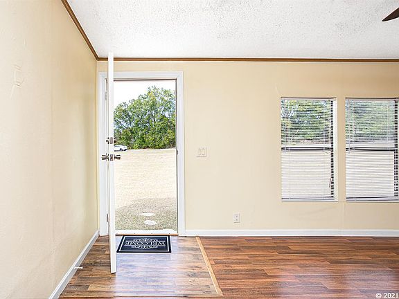 5th image of 29307 NW 182nd Ter